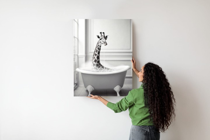 Plakat Surrealistyczna Ilustracja Z Żyrafą W Wannie