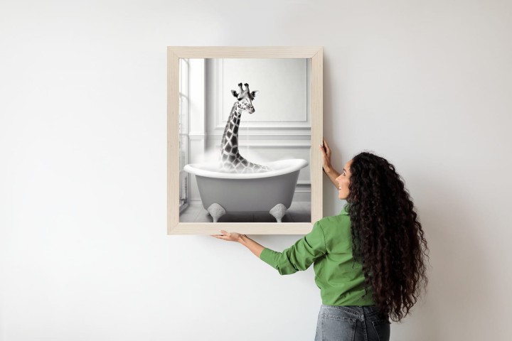 Plakat Surrealistyczna Ilustracja Z Żyrafą W Wannie