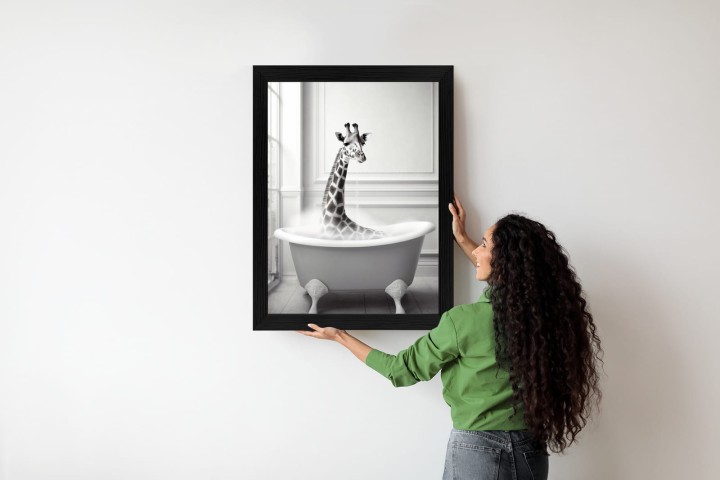 Plakat Surrealistyczna Ilustracja Z Żyrafą W Wannie