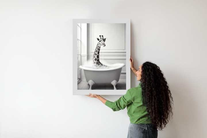 Plakat Surrealistyczna Ilustracja Z Żyrafą W Wannie