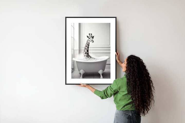 Plakat Surrealistyczna Ilustracja Z Żyrafą W Wannie