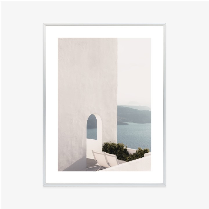 Plakat Biała Architektura Na Santorini Z Widokiem Na Morze