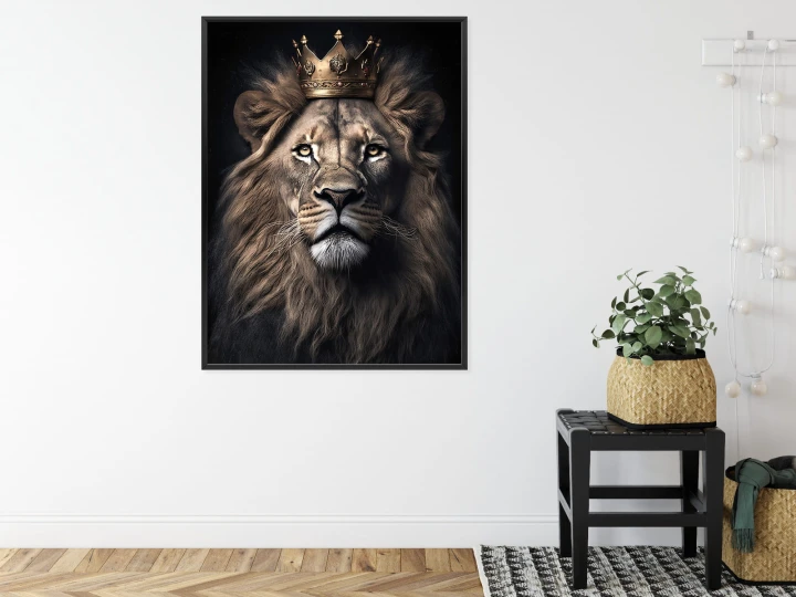 Plakat Lew W Koronie Na Realistycznym Portrecie