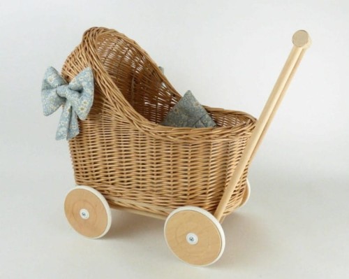 wiklinowy wózek dla lalek