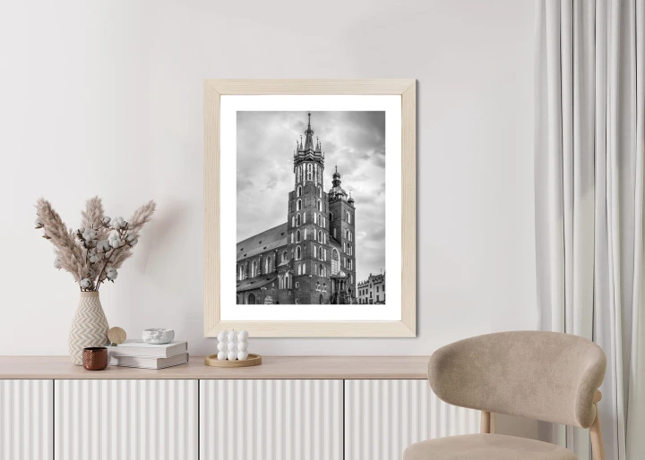 Plakat Czarno-Biała Fotografia Kościoła Mariackiego W Krakowie