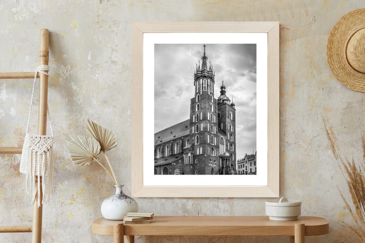 Plakat Czarno-Biała Fotografia Kościoła Mariackiego W Krakowie
