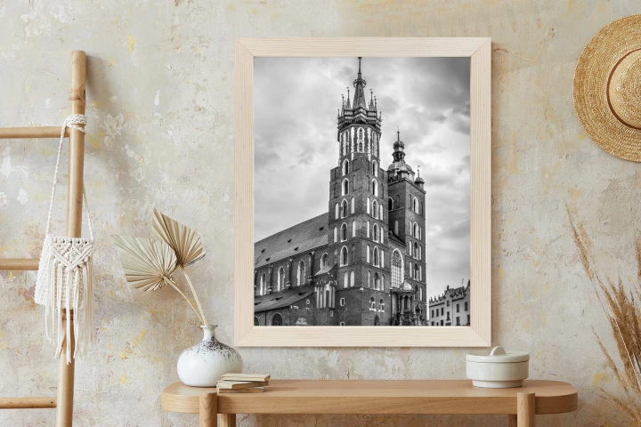 Plakat Czarno-Biała Fotografia Kościoła Mariackiego W Krakowie