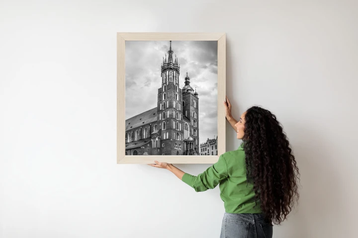 Plakat Czarno-Biała Fotografia Kościoła Mariackiego W Krakowie