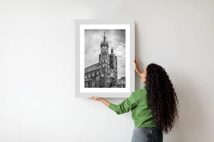 Plakat Czarno-Biała Fotografia Kościoła Mariackiego W Krakowie