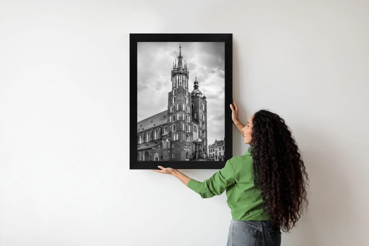 Plakat Czarno-Biała Fotografia Kościoła Mariackiego W Krakowie