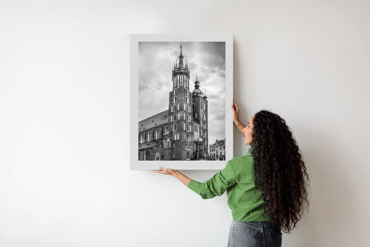 Plakat Czarno-Biała Fotografia Kościoła Mariackiego W Krakowie