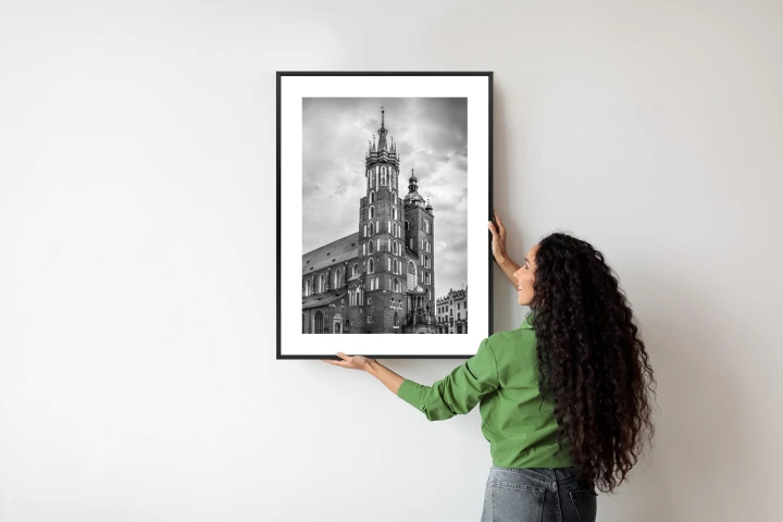Plakat Czarno-Biała Fotografia Kościoła Mariackiego W Krakowie