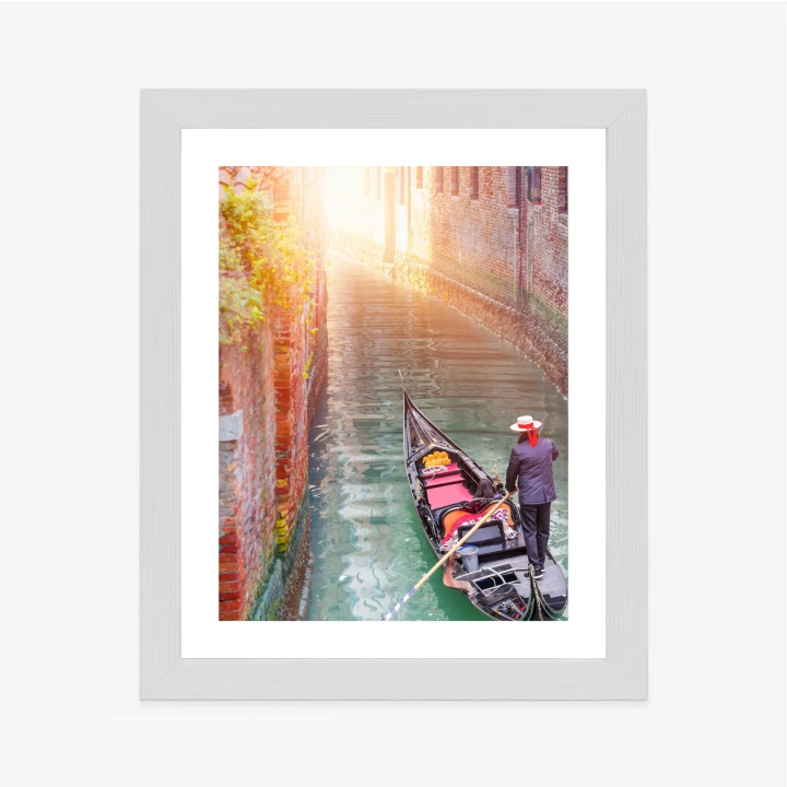 Plakat Gondolier Wenecki Na Zielonych Wodach Kanału