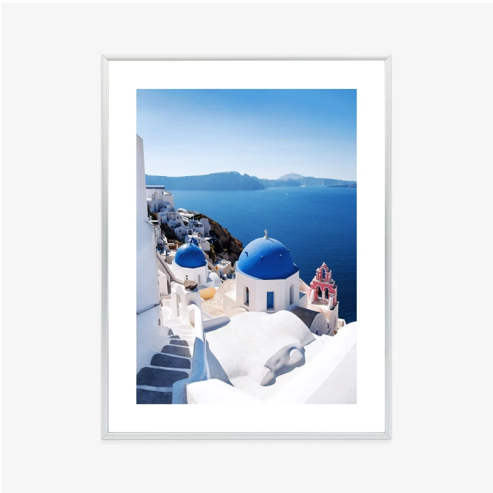 Plakat Tradycyjna Biała Architektura I Greckie Cerkwie Z Niebieskimi Kopułami