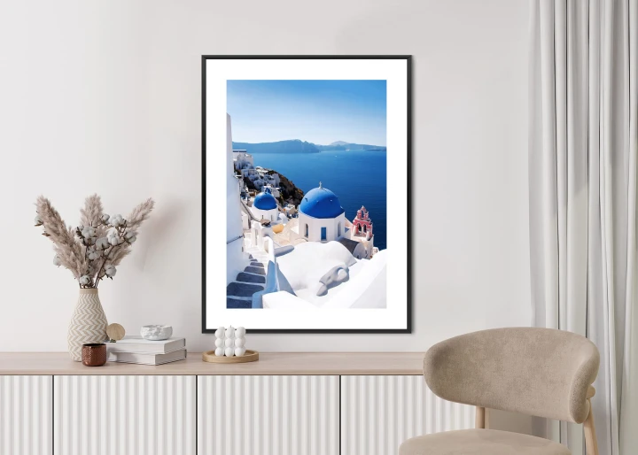 Plakat Tradycyjna Biała Architektura I Greckie Cerkwie Z Niebieskimi Kopułami