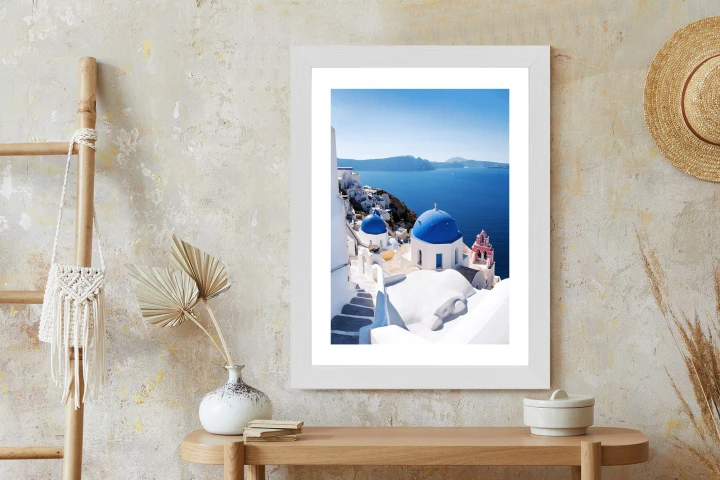 Plakat Tradycyjna Biała Architektura I Greckie Cerkwie Z Niebieskimi Kopułami