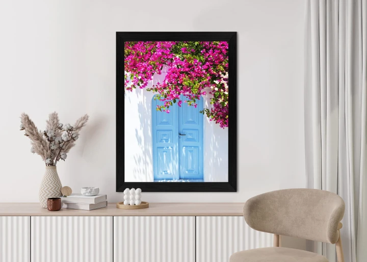 Plakat Niebieskie Drzwi I Różowe Kwiaty Tradycyjna Grecka Architektura