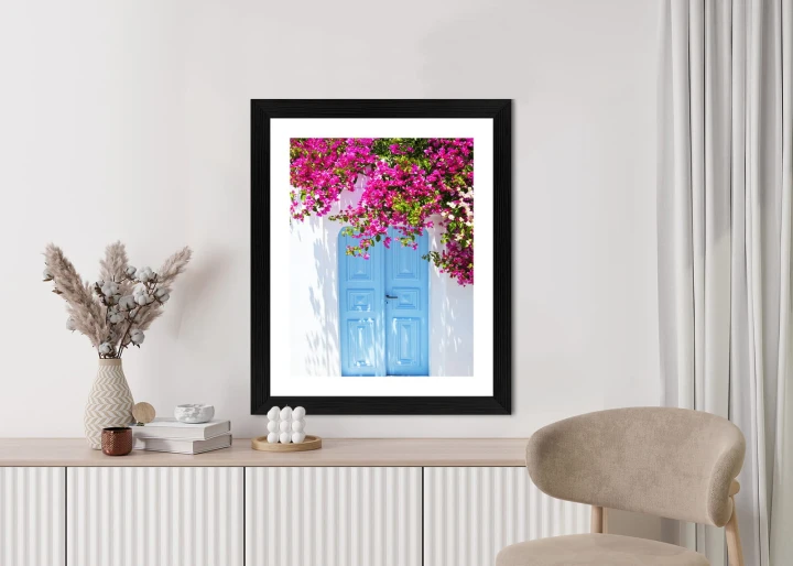 Plakat Niebieskie Drzwi I Różowe Kwiaty Tradycyjna Grecka Architektura