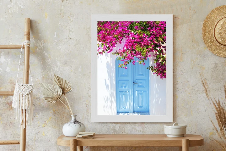 Plakat Niebieskie Drzwi I Różowe Kwiaty Tradycyjna Grecka Architektura