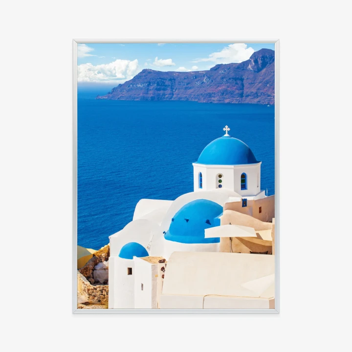 Plakat Krajobraz Santorini Z Białym Kościołem I Widokiem Na Błękitne Morze