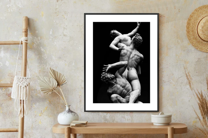 Plakat Włoskie Posągi Na Czarnym Tle