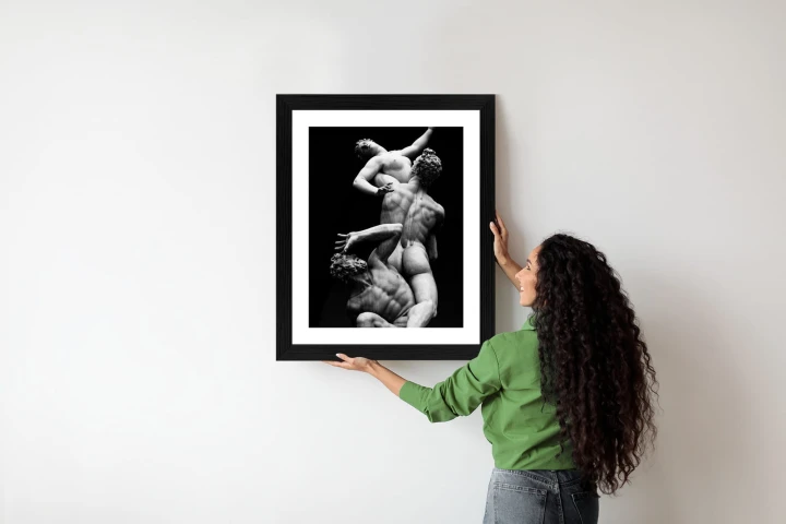 Plakat Włoskie Posągi Na Czarnym Tle