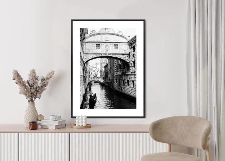 Plakat Gondola Na Czarno Białym Weneckim Kanale