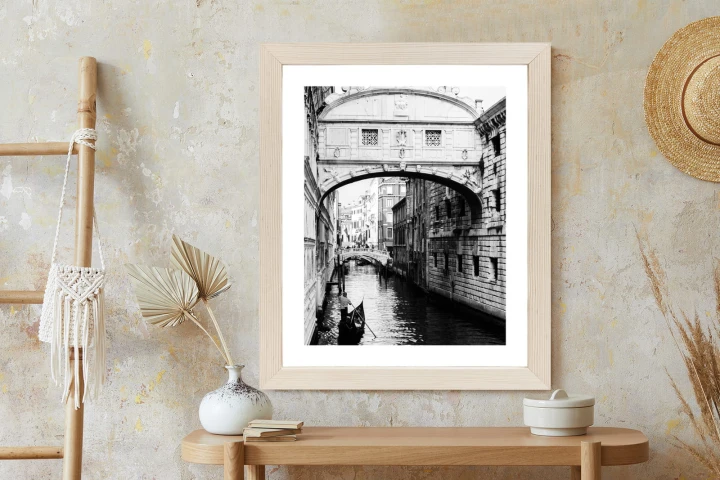 Plakat Gondola Na Czarno Białym Weneckim Kanale