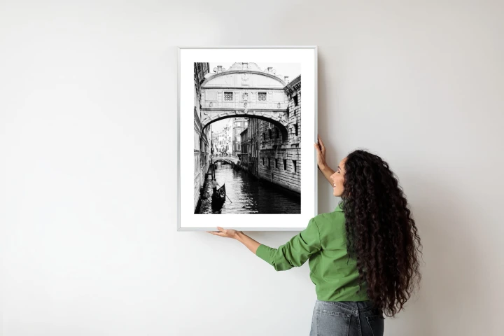 Plakat Gondola Na Czarno Białym Weneckim Kanale