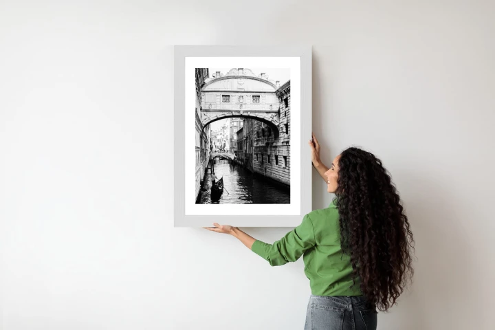 Plakat Gondola Na Czarno Białym Weneckim Kanale