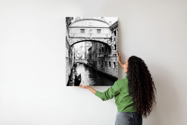 Plakat Gondola Na Czarno Białym Weneckim Kanale